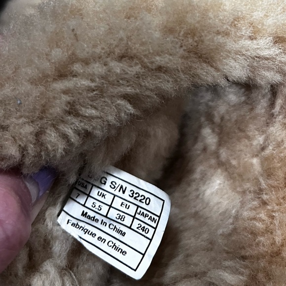 UGG Maylin Boots - Picture 6 of 8